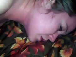 Grosse bite pour la bouche et le vagin serrés d'une vidéos porno en vidéo écolière