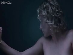 Jeune blonde video porno endormie glamour se fait lécher et ramoner la chatte rasée