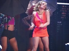 La bombe bronzée Richelle Ryan s'accouple avec un partenaire chauve vidéos de vieilles femmes nues chanceux