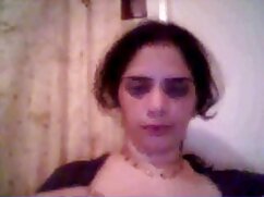Une brune russe rend son amant coqnu video porno fou de désir
