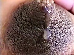 MILF lesbienne en bas streaming porno amateur et belle-fille se satisfont