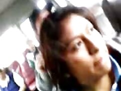 Une ado brune à lunettes suce vidéos pornographiques hard une grosse bite puis se fait ramoner