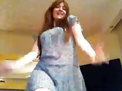 La sale maman Eden Sinclair se fait baiser par deux jeunes gars sex vidéo gratuit