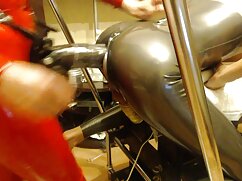 Un agent de sécurité video sexa amateur aide une blonde stupéfiante à surmonter l'excitation