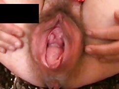 Jolie blonde se penche pour recevoir video ertique un gros saucisson