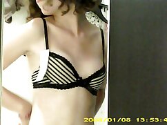 MILF mignonne adore traiter les mecs avec des pipes viol video xxx