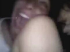 Adorable brune souffle et baise son demi-frère les vidéos porno paresseux
