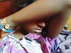 Une fille bronzée tchèque surmonte l'ennui par une baise en vidéo pornogratuit levrette